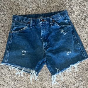 Wrangler distressed shorts
